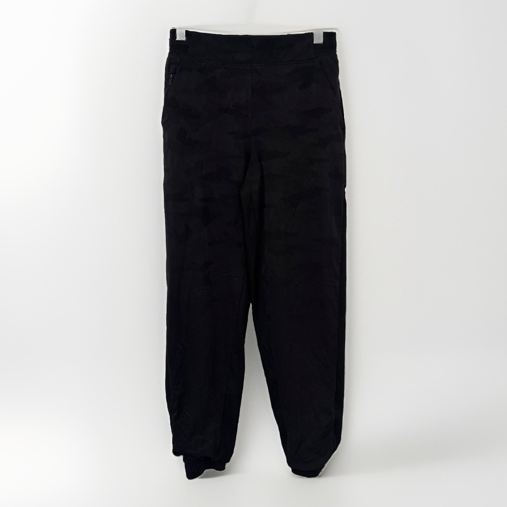 Athleta Brooklyn Lined Womens Camo Jogger Pants Black Lux 2 Sport Casual Travel
